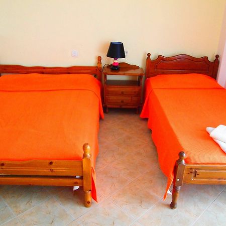 Pension Vasiliki Skiathos Town Bagian luar foto